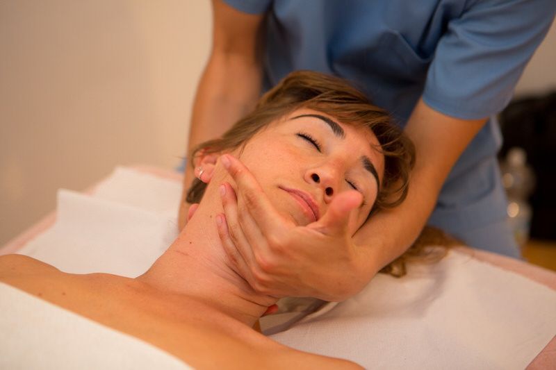 Osteopatia-Clinica-Nura-Fisioterapia-Sevilla-1