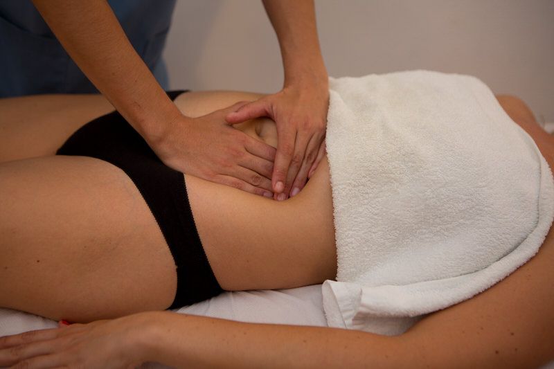 Tratamiento-visceral-Clinica-Nura-Fisioterapia-Sevilla-1-1